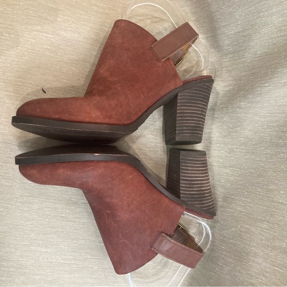 LUCKY BRAND  Sz 9 Odenah Stacked Heel Slip On Pointy Western Style Mules NEW - Picture 3 of 13